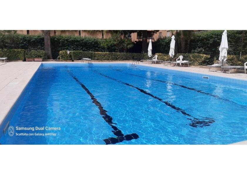 Frael Apartment Palermo Bagian luar foto